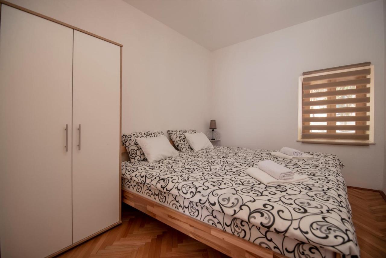 Apartman Nina Stari Grad เทรบินเย ภายนอก รูปภาพ