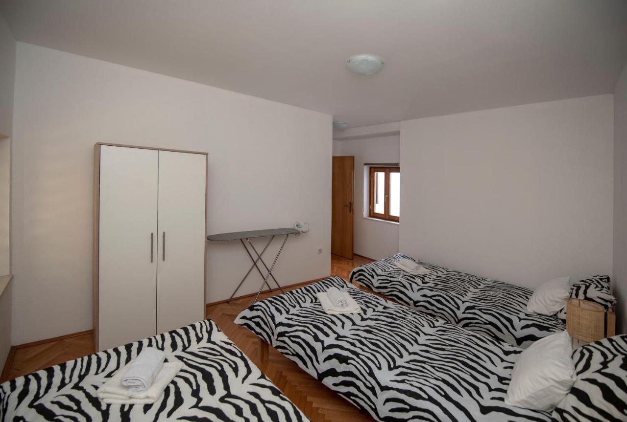 Apartman Nina Stari Grad เทรบินเย ภายนอก รูปภาพ
